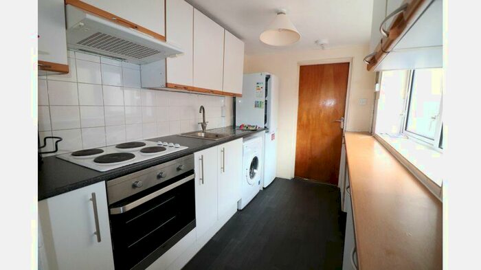 5 Bedroom Terraced House To Rent In James Street, Cowley, Oxford, OX4