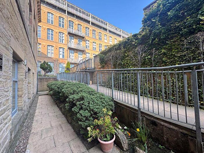 2 Bedroom Flat For Sale In Valley Mill, Park Road, Elland, HX5