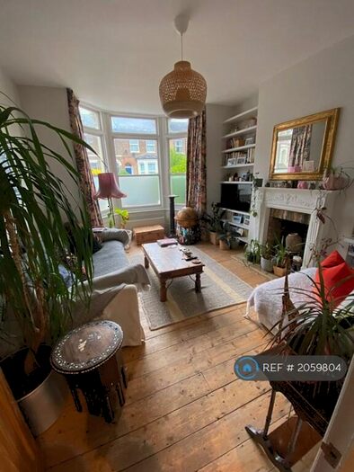 2 Bedroom Flat To Rent In Denman Road, London, SE15