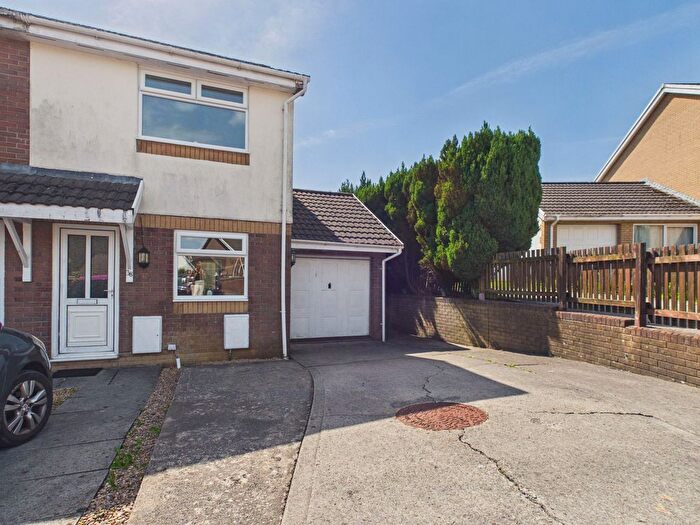 2 Bedroom End Terrace House For Sale In Pen-Y-Parc, Ebbw Vale, NP23
