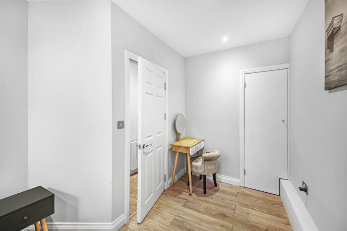 1 Bedroom Flat To Rent In Foxberry Road, Brockley, SE4