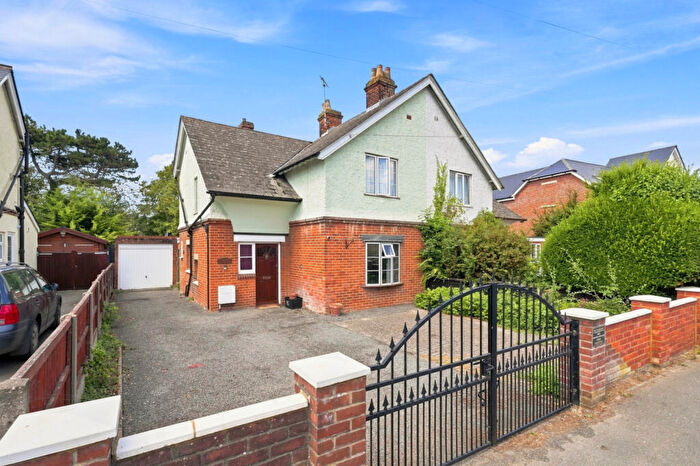 3 Bedroom Semi-Detached House For Sale In Thaxted Road, Saffron Walden, Essex, CB11