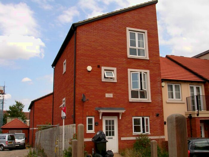 5 Bedroom Town House To Rent In Bartholomews Square, Horfield, Bristol, BS7