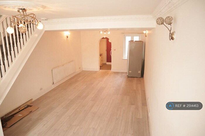3 Bedroom Terraced House To Rent In St. Vincents Road, Dartford, DA1