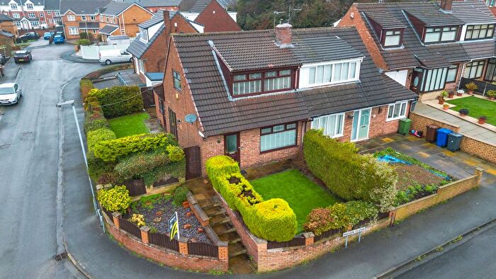 3 Bedroom Semi-Detached House For Sale In Mason Close, Ashton-In-Makerfield, WN4