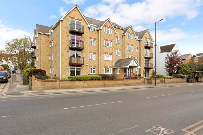 2 Bedroom Flat To Rent In Worple Road, London, SW19