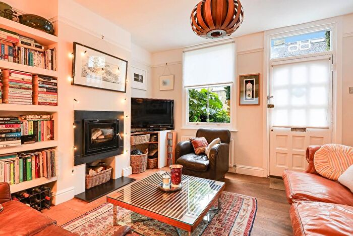2 Bedroom Terraced House For Sale In Ainsworth Street, Cambridge, CB1