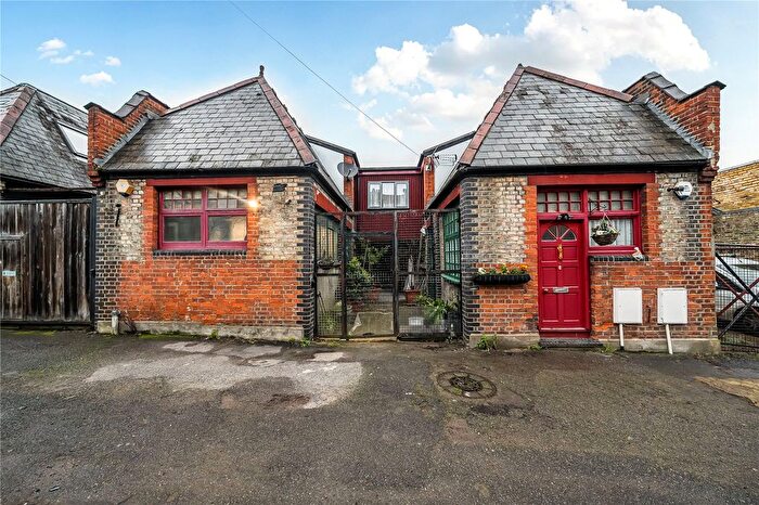 5 Bedroom Detached House For Sale In Queensthorpe Mews, Queensthorpe Road, London, SE26