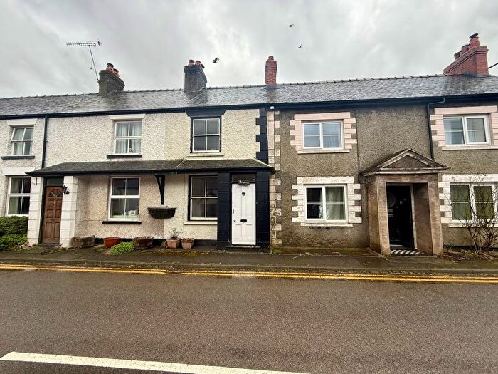 2 Bedroom Cottage For Sale In Brogain Penybontfawr, Oswestry, Shropshire, SY10