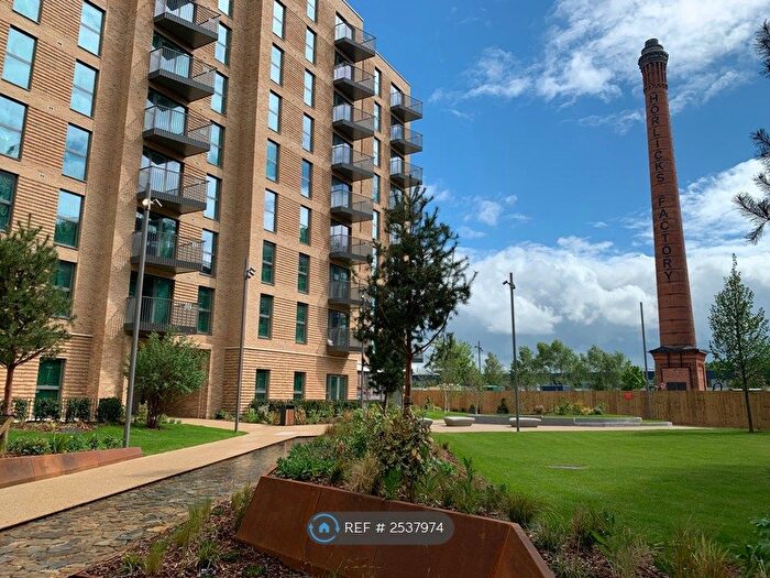 2 Bedroom Flat To Rent In Darjeeling House, Slough, SL1