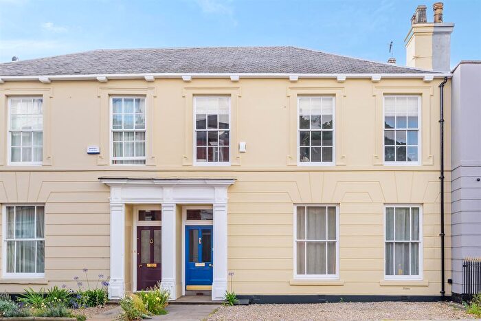 4 Bedroom House To Rent In Railway Street, Beverley, HU17