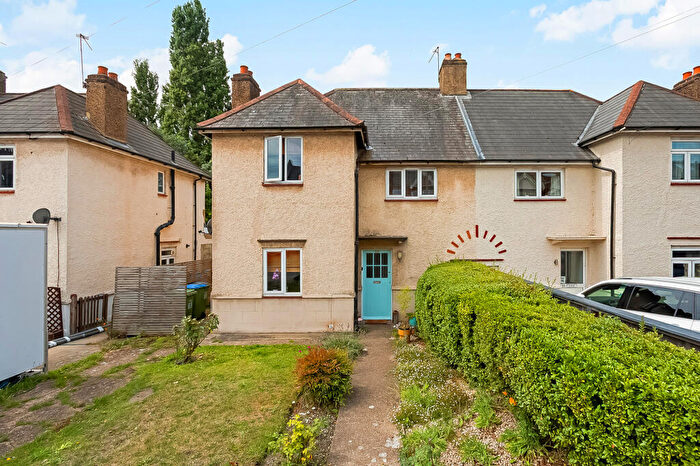 3 Bedroom Semi-Detached House For Sale In Kinveachy Gardens, Charlton, SE7