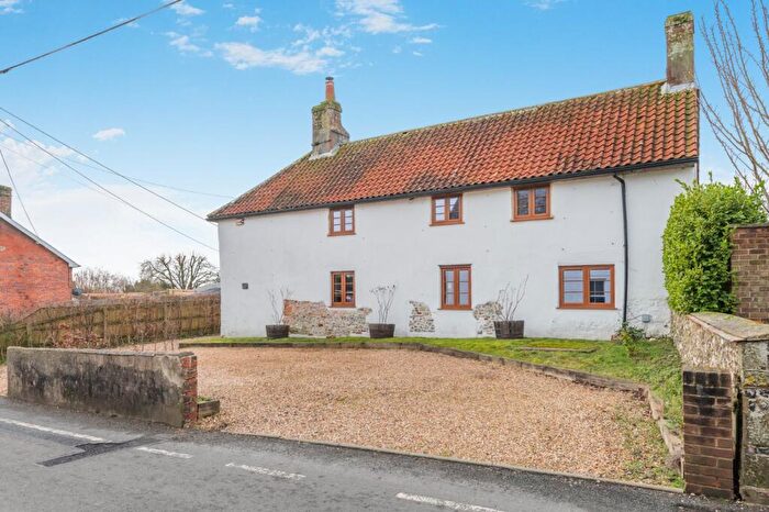 5 Bedroom Detached House For Sale In High Street, Sixpenny Handley, Salisbury, SP5