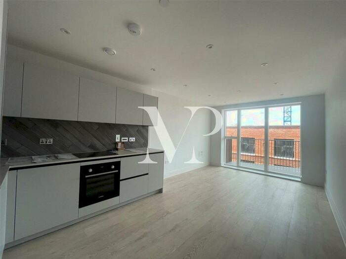 1 Bedroom Apartment To Rent In Darjeeling House, Slough, SL1