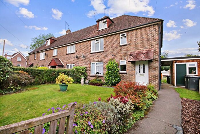 2 Bedroom Maisonette For Sale In Stonedene Close, Forest Row, RH18
