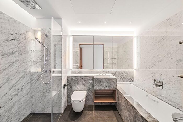 3 Bedroom Flat To Rent In Nine Elms Lane, London, SW8