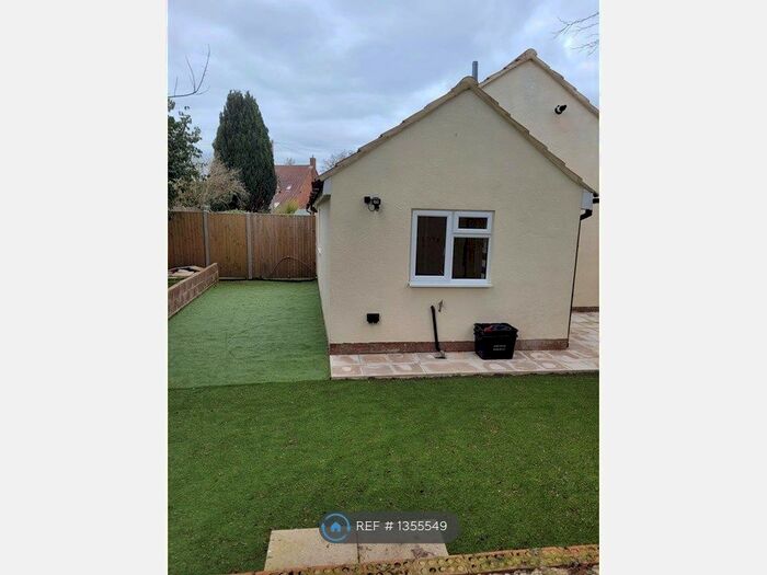 1 Bedroom Flat To Rent In Repton Road, Earley, Reading, RG6