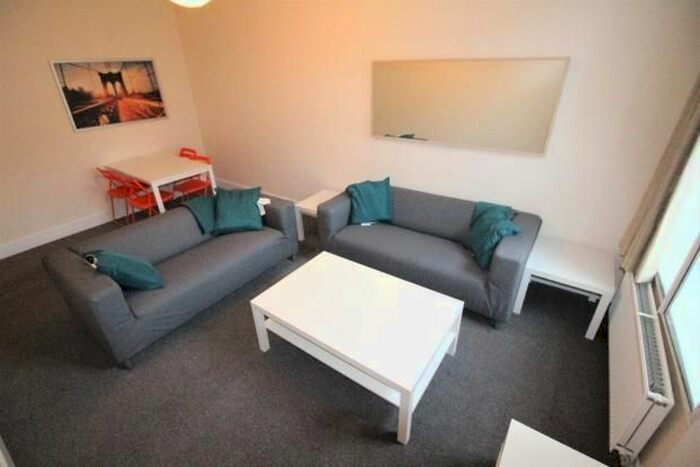 2 Bedroom Flat To Rent In King Street, Aberdeen, AB24