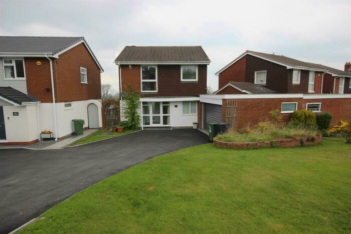 3 Bedroom Detached House To Rent In St Kenelms Road, Romsley, B62
