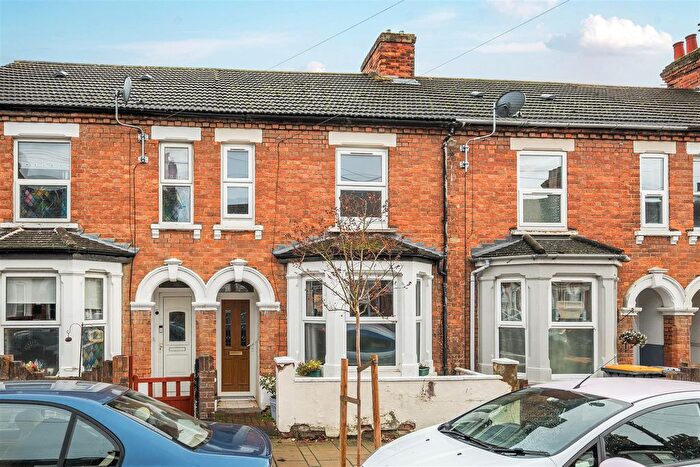3 Bedroom Terraced House For Sale In Gladstone Street, Bedford, MK41