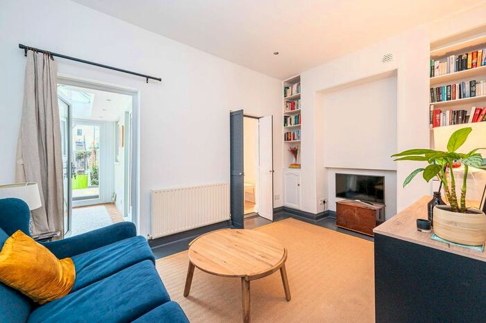 1 Bedroom Flat To Rent In Southgate Road, De Beauvoir Town, London, N1