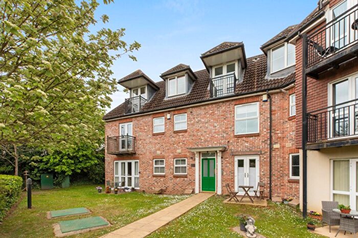 1 Bedroom Apartment For Sale In Juniper Lane, Flackwell Heath, HP10