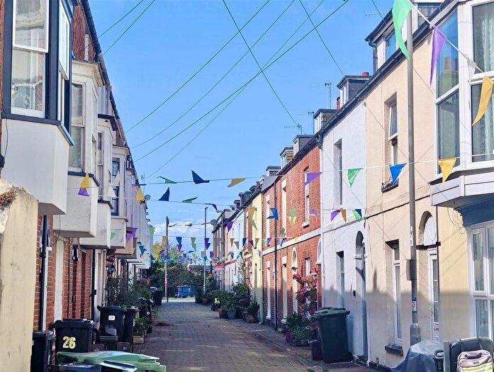 1 Bedroom Flat For Sale In Wesley Street, Weymouth, DT4