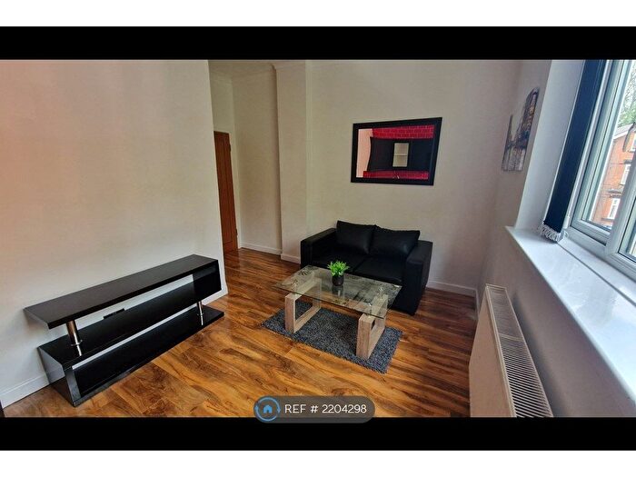 2 Bedroom Flat To Rent In Polygon Road, Manchester, M8