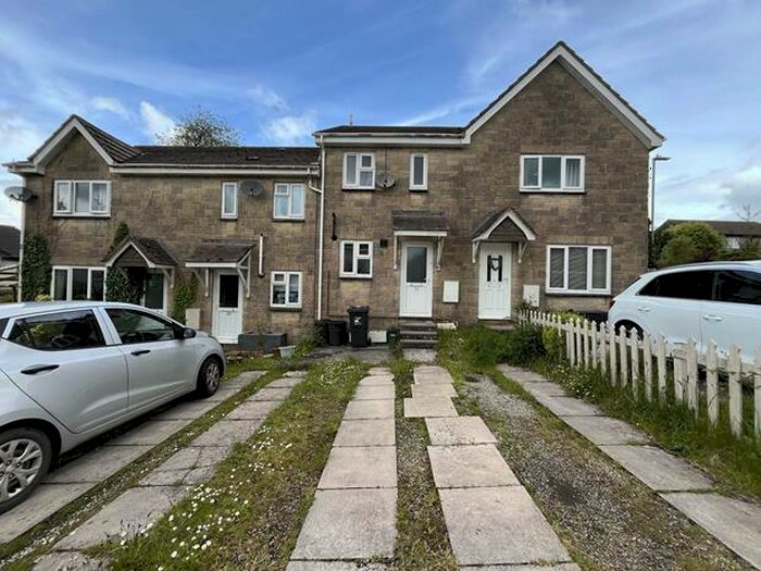 2 Bedroom Terraced House To Rent In Hazelwood Road, Callington, PL17