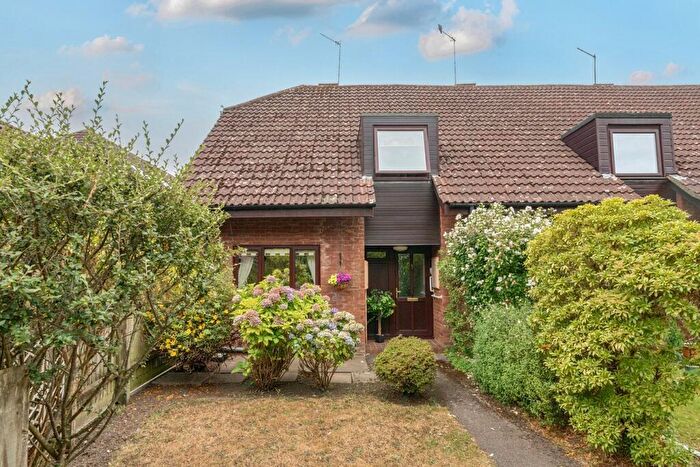3 Bedroom End Of Terrace House For Sale In Westlands, Bransgore, Christchurch, BH23