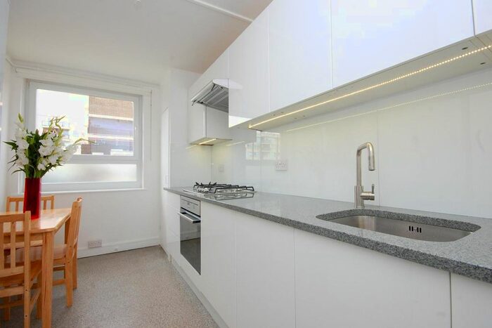 3 Bedroom Flat To Rent In Corbiere House, De Beauvoir Estate, London, N1