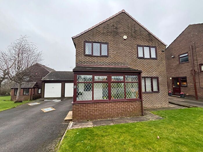 4 Bedroom Detached House For Sale In Buckingham Crescent, Clayton, Bradford, BD14