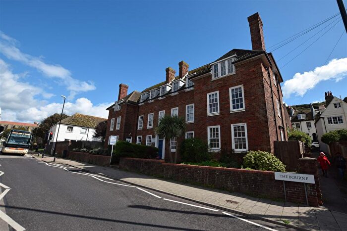 3 Bedroom Flat To Rent In The Bourne, Hastings, TN34