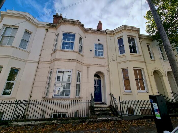 6 Bedroom Terraced House To Rent In Clarendon Avenue, Leamington Spa, CV32