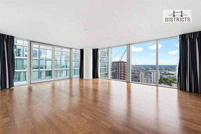 3 Bedroom Apartment To Rent In Landmark West Tower, Marsh Wall, E14