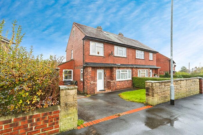 3 Bedroom Semi-Detached House For Sale In Cotefields Avenue, Farsley, Pudsey, LS28