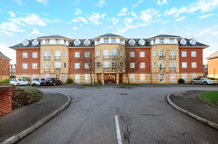 2 Bedroom Apartment To Rent In Dexter Close St. Albans, AL1