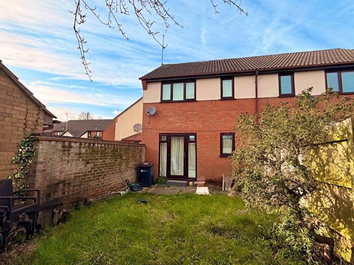 1 Bedroom Flat For Sale In Woodpecker Way, East Hunsbury, NN4