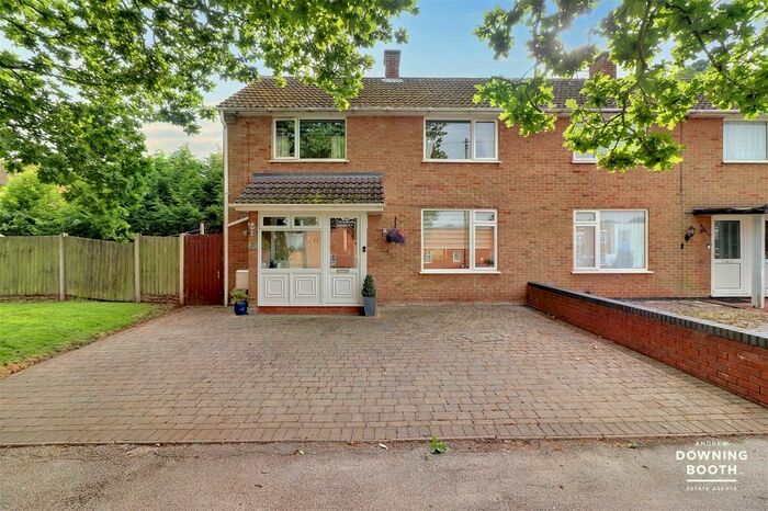 3 Bedroom Semi-Detached House For Sale In The Drive, Swinfen, Lichfield, WS14