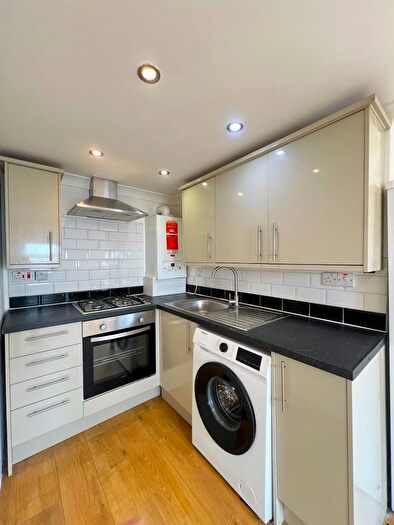 1 Bedroom Flat To Rent In Plashet Road, London, E13