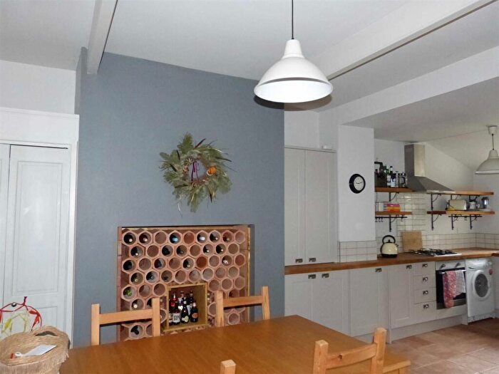 2 Bedroom Terraced House To Rent In Mount Street, Glossop, Derbyshire, SK13