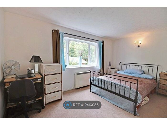 1 Bedroom Flat To Rent In Cross Street, Winchester, SO23