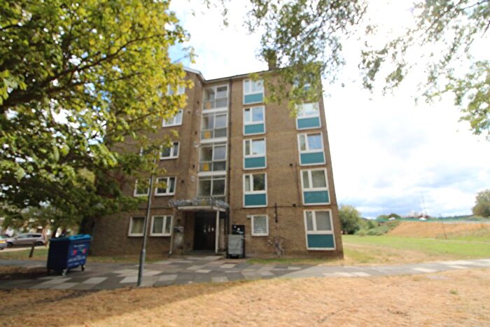 1 Bedroom Flat For Sale In Pynham Close, Abbey Wood, SE2