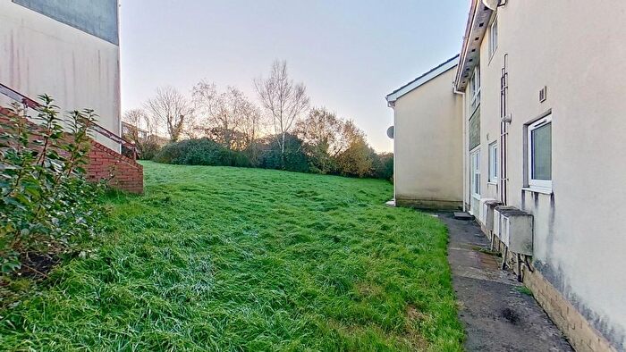 1 Bedroom Flat For Sale In Flat Llys Newydd, Tir Einon, Llanelli, Dyfed, SA14