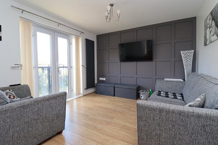 2 Bedroom Flat For Sale In Wherry Close, Margate, Kent, CT9