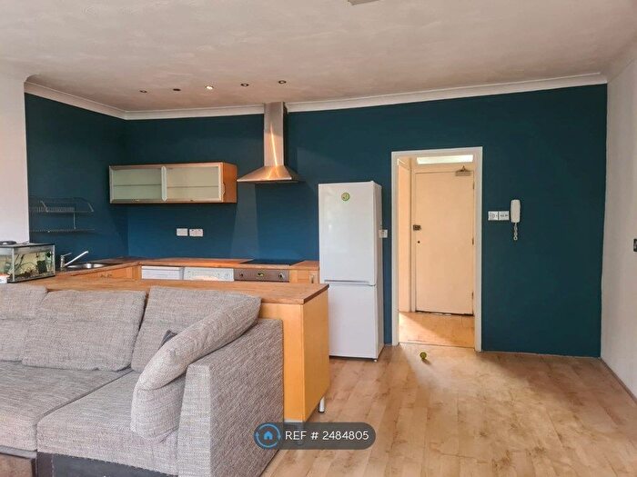 1 Bedroom Flat To Rent In St. Michael's Terrace, London, N22