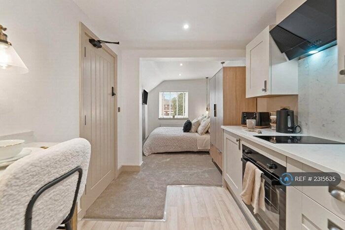 Studio To Rent In London Road, Alvaston, Derby, DE24