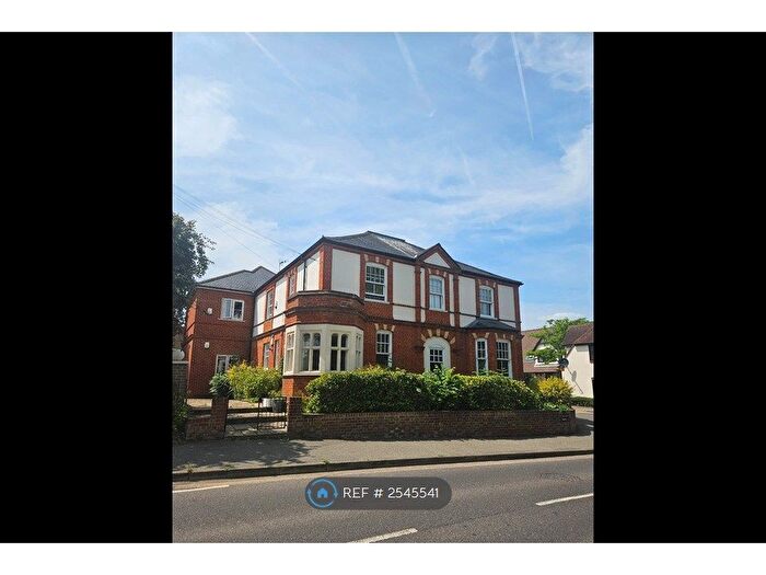 1 Bedroom Flat To Rent In High Street, Great Baddow, Chelmsford, CM2