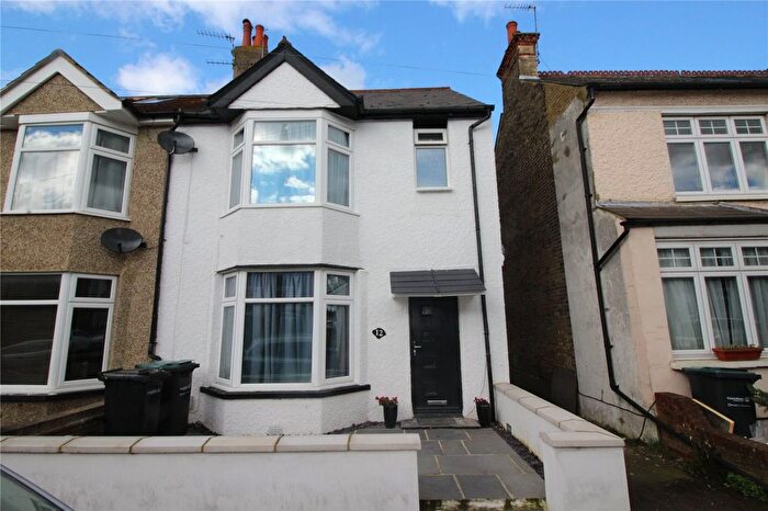 3 Bedroom Semi-Detached House To Rent In Ferndale Road, Gravesend, Kent, DA12