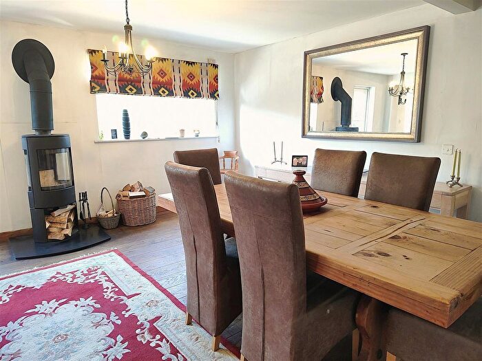 3 Bedroom Semi-Detached House For Sale In Mill Brooks, South Chailey, Lewes, BN8